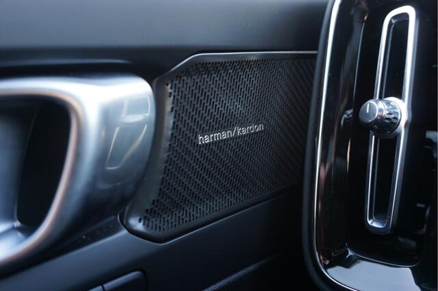 Volvo XC40 2.0 B3 Plus Black Edition Trekhaak