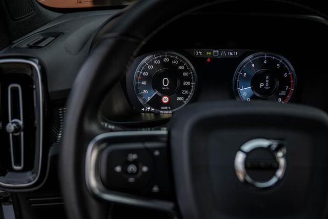 Volvo XC40 2.0 T4 R-Design 190pk Memory Camera Trekhaak