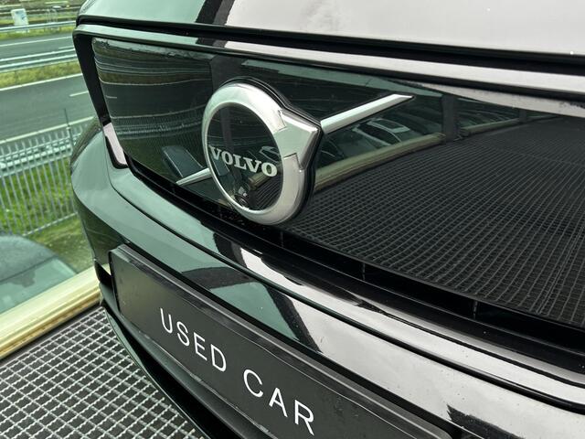 Volvo XC40 Recharge P8 AWD R-Design Panoramadak, Trekhaak semi elektrisch wegklapbaar, Stoelverwarming, Stuurverwarming, Driver assist, BLIS, Adaptive cruise, Harman Kardon Premium audio, Parkeer camera 360Gr.