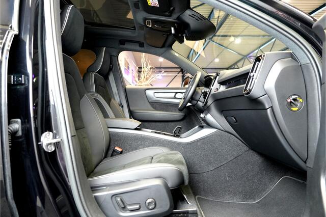 Volvo XC40 Volvo XC40 1.5 T5 Plug-in Hybrid 193kW/262pk DCT7 Ultimate Bright PANORAMADAK + HARMAN/KARDON + ADAPT.CRUISE + PILOT ASSIST + NAVI SENSUS + BLIS + LANE ASSIST + EL.STOELEN + STOEL-&STUURVERWARMING + 360 CAMERA + KEYLESS + PARKSENSOREN V&A + 19" LM-VELGEN!