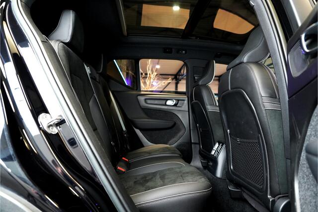Volvo XC40 Volvo XC40 1.5 T5 Plug-in Hybrid 193kW/262pk DCT7 Ultimate Bright PANORAMADAK + HARMAN/KARDON + ADAPT.CRUISE + PILOT ASSIST + NAVI SENSUS + BLIS + LANE ASSIST + EL.STOELEN + STOEL-&STUURVERWARMING + 360 CAMERA + KEYLESS + PARKSENSOREN V&A + 19" LM-VELGEN!