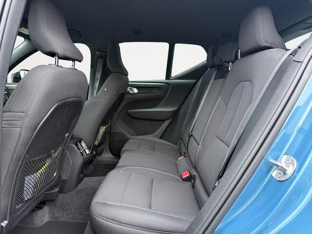 Volvo XC40 Single Motor Extended Range Plus 82 kWh | Stoelverwarming | Pilot Assist | achteruitrijcamera | Keyless Entry |