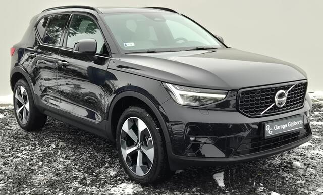 Volvo XC40 2.0 B4 Ultra Dark 19" Wielen - Panoramadak - Lighting - Harman Kardon Audio - 360 Cam - Climate - Privacy Glass - UD7000 Blond Lederen Interieur - Power Seats met memory