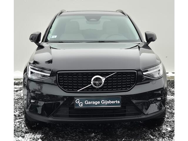 Volvo XC40 2.0 B4 Ultra Dark 19" Wielen - Panoramadak - Lighting - Harman Kardon Audio - 360 Cam - Climate - Privacy Glass - UD7000 Blond Lederen Interieur - Power Seats met memory