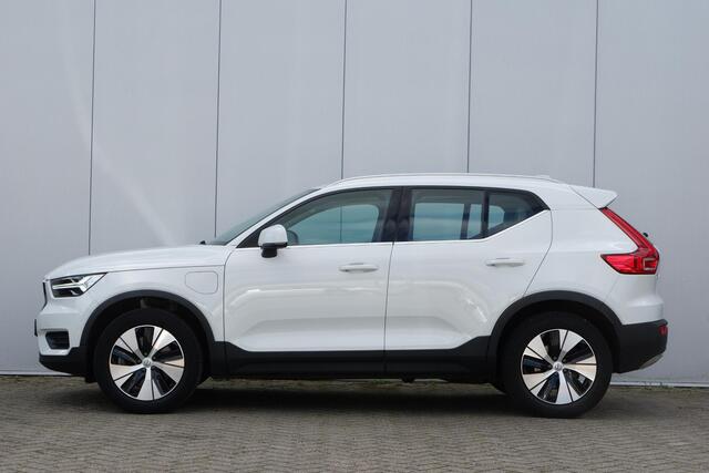 Volvo XC40 T4 Recharge Inscription Expression | Parkeersensoren voor + achter | Parkeercamera | Blond lederen bekleding | Harman Kardon Premium audio | Navigatie | Cruise Control | Volvo on Call | Dealeronderhouden