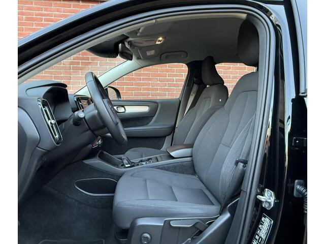 Volvo XC40 1.5 T3 Momentum Aut. |BLIS|Adapt.Cruise|Trekhaak|