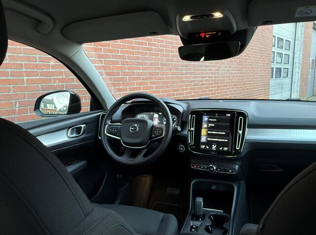 Volvo XC40 1.5 T3 Momentum Aut. |BLIS|Adapt.Cruise|Trekhaak|