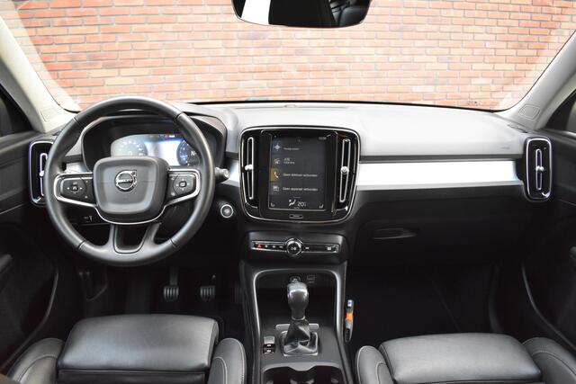 Volvo XC40 T3 163PK Momentum Pro | Leder |