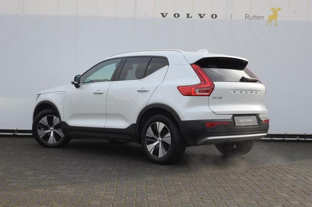 Volvo XC40 T4 211PK Automaat Plug-in hybrid Core Bright / Apple carplay / Parkeersensoren met camera / Stoelverwarming / Elektrische achterklep / Keyless entry / Parkeersensoren met camera