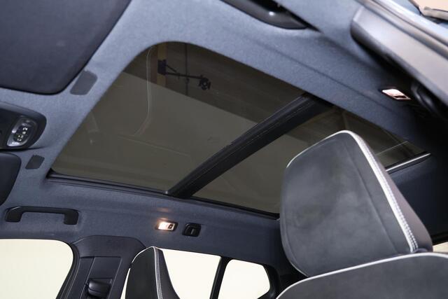 Volvo XC40 T5 Recharge Inscription - Panorama/schuifdak - IntelliSafe Assist & Surround - Harman/Kardon audio - Parkeercamera achter - Parkeersensoren voor & achter - Draadloze tel. lader - 19' LMV