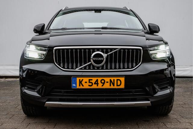 Volvo XC40 1.5 T4 Recharge Inscription Expression Panoramadak/ Stoel-stuurverwarming/ Navigatie/ Carplay/ Pdc v+a/ 19" Lmv