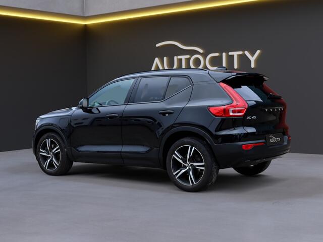 Volvo XC40 T5 R Design Recharge Plug-In Pano l Harman l Leder l Stoelverwar
