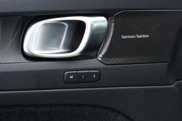 Volvo XC40 1.5 T5 Plug-in hybrid Ultimate Dark | Pano | Adapt. Cruise | 360cam | Stoel- Stuurverw. | Elek. Stoelen | H&K Audio