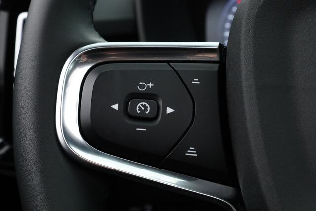 Volvo XC40 1.5 T5 Plug-in hybrid Ultimate Dark | Pano | Adapt. Cruise | 360cam | Stoel- Stuurverw. | Elek. Stoelen | H&K Audio