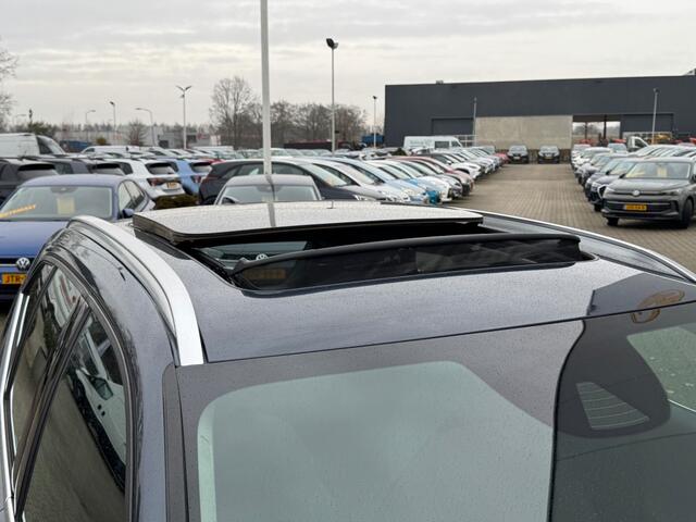 Volvo XC40 1.5 T4 Recharge Inscription- Navi - panoramadak