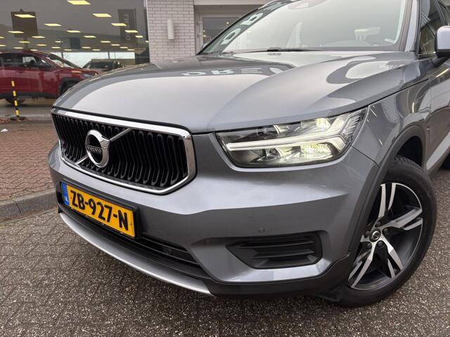 Volvo XC40 2.0 T4 Momentum | Elektr. trekhaak | Sensoren V/A | Stoelverw. |