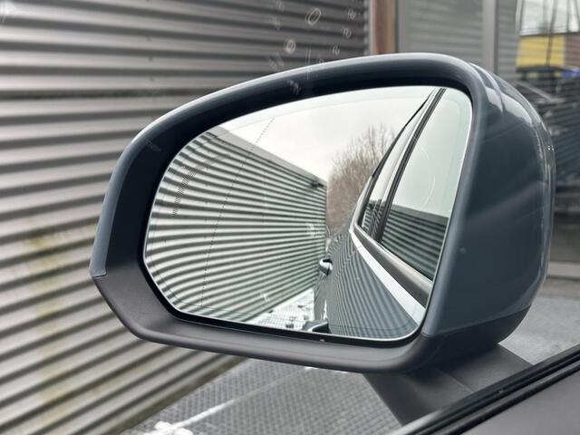 Volvo XC40 1.5 T3 Momentum Pro Automaat, Driver assist, Adaptive cruise, BLIS, Pilot assist, Trekhaak semi elektrisch, 18 inch wielen, Parkeercamera achter, Park assist voor- en achter