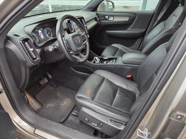 Volvo XC40 2.0 T4 Inscription | Harman Kardon Audio | Schuif-/Kanteldak | Keyless | Stoelverwaming | BLIS | Parkeersensoren V+A |