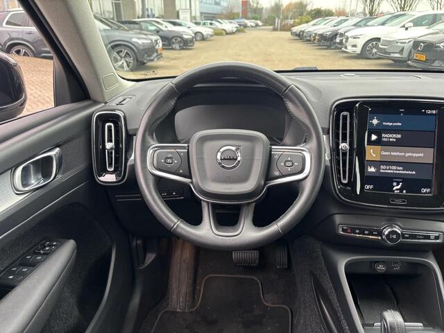Volvo XC40 T4 Recharge Inscription Expression | Parkeercamera |