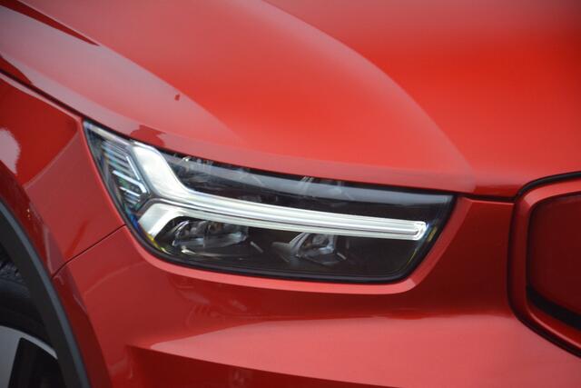 Volvo XC40 Recharge P8 AWD R-Design | SOH 93% | Warmtepomp | Navigatie | Sportstoelen | Stoel+stuurverwarming | Camera | NL auto!! | dealeronderhouden