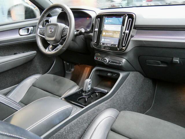 Volvo XC40 Recharge P8 AWD R-Design | PANODAK | CAMERA | CARPLAY |