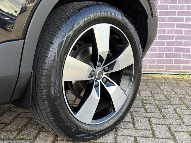 Volvo XC40 1.5 T2 Momentum Business | Stoelverwarming | Adaptief | Pilot assist | Camera | 19" velgen | Stuurverwarming | Volvo on Call | Keyless entry/start | Apple carplay/android auto |