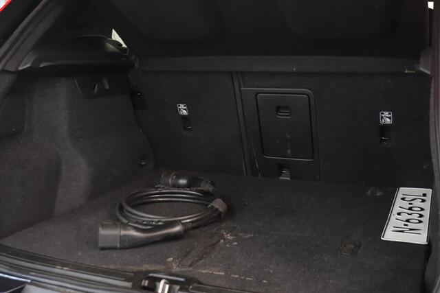 Volvo XC40 Recharge Plus | Warmtepomp | SoH 95% | Adaptieve cruise | Camera | Trekhaak |