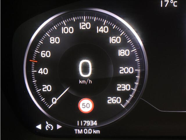 Volvo XC40 T3 163PK Automaat Momentum Pro / 19" / Extra Getint Glas / Camera / Park Assist V+A / Verwarmbare Voorruit / Elektrische Achterklep /