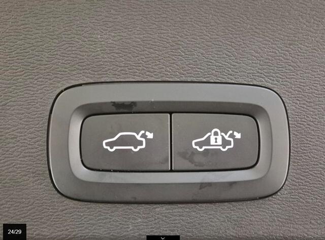 Volvo XC40 1.5 T2 Momentum Business | Stoel/stuurverwarming | adaptieve cruise | Standkachel | Volvo on Call | Keyless entry/start | Pilot assist | Apple carplay/android auto | DAB+|