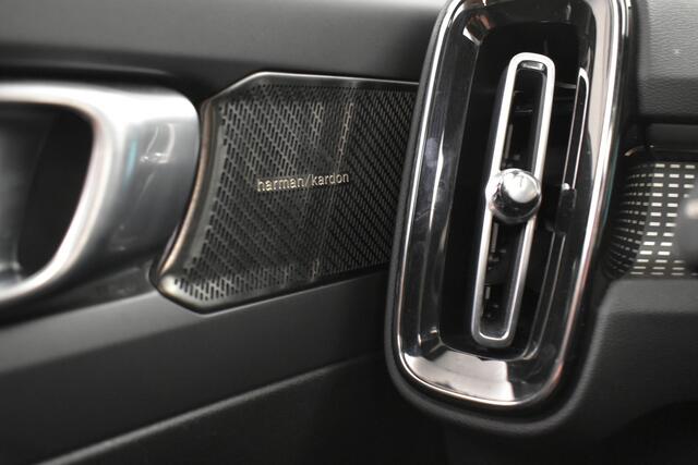 Volvo XC40 Recharge P8 AWD R-Design 408PK Warmtepomp SOH 95% Vol Leder 360ºCamera Virtual