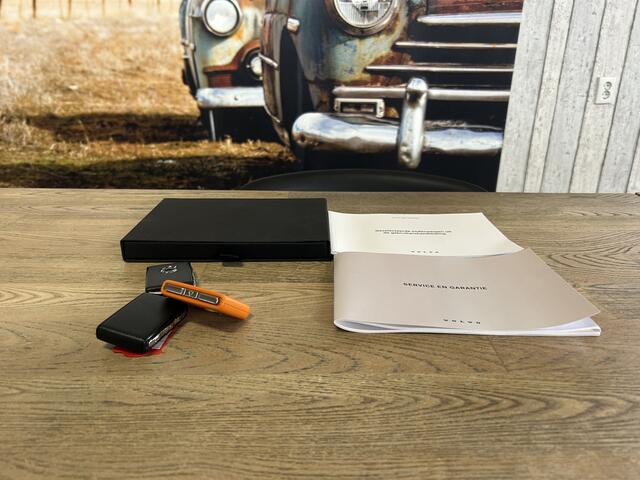 Volvo XC40 Recharge P8 AWD R-Design 1e EIGENAAR 360 CAMERA APPLE CARPLAY FULL LED NAVI ADAP CRUISE ECC 19 INCH