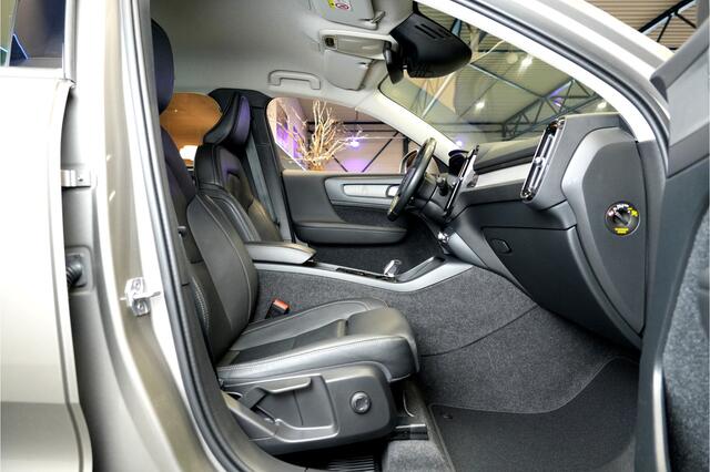 Volvo XC40 1.5 T5 Recharge 193kW/262pk DCT7 Inscription EL.TREKHAAK + BLIS + CAMERA + LEER + NAVI SENSUS + SPORTSTOELEN + CRUISE CONTROL + LANE ASSIST + LENDESTEUN + DAB AUDIO + KEYLESS ENTRY&GO + LED KOPLAMPEN + MISTLAMPEN + PARKSENSOREN + 19" LM-VELGEN!!