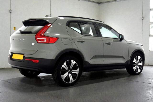 Volvo XC40 1.5 T5 Plug-in Hybrid 193kW/262pk DCT7 Ultimate Dark FACELIFT! PANORAMADAK + HARMAN/KARDON + ADAPT.CRUISE + PILOT ASSIST + NAVI SENSUS + BLIS + LANE ASSIST + EL.STOELEN + STOEL-&STUURVERWARMING + 360 CAMERA + KEYLESS + PARKSENSOREN V&A + 19" LM-VELGEN!!