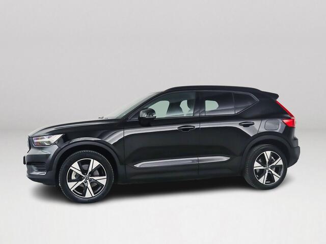 Volvo XC40 Recharge Twin Plus | Parkeercamera | Stoel- en Stuurverwarming | Getint glas | Trekhaak