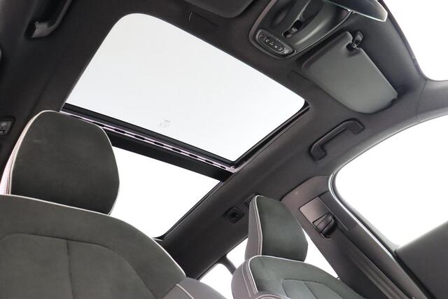 Volvo XC40 T4 PLUG-IN HYBRID ULTIMATE BRIGHT -PANO.DAK|HARMAN/KARDON|POWER-SEATS|VERW.VOORRUIT|ADAP.LED|KEYLESS|FACELIFT