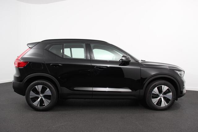 Volvo XC40 1.5 T5 Plug-in hybrid Plus Dark Volvo XC40 1.5 T5 Recharge Plus Dark | Navigatie | Climate Control | Adaptive Cruise Control | 18"LMV | Parkeer sensoren | Dab | Led