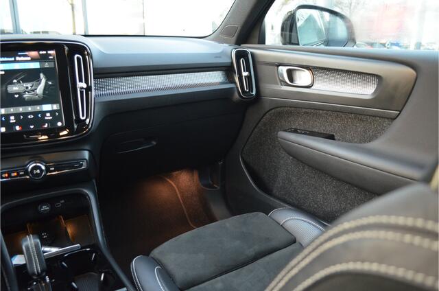 Volvo XC40 Recharge P8 AWD R-Design | Camera | Stoel en stuurverw. | Trekhaak | SOH 90%
