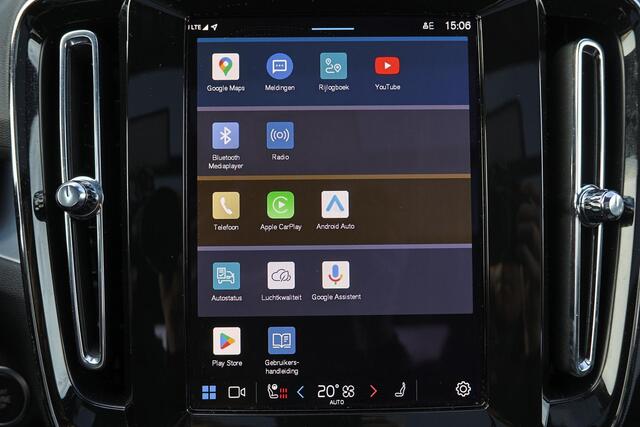 Volvo XC40 B3 Plus Black Edition - Panorama/schuifdak - IntelliSafe Assist & Surround - 360º Camera - Harman/Kardon audio - Verwarmde voorstoelen & stuur - Parkeersensoren voor & achter - Elektr. bedienb. voorstoelen met geheugen links - Draadloze tel. lader - Extra