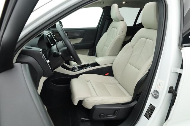 Volvo XC40 1.5 T4 Plug-in hybrid Ultimate Dark | Pano | Dig. Cockpit | Nav+CarPlay | Stuur+Stoelverw. | Harman/Kardon | Leder | Camera*+PDC | Elek. Klep | Led | 20'' v