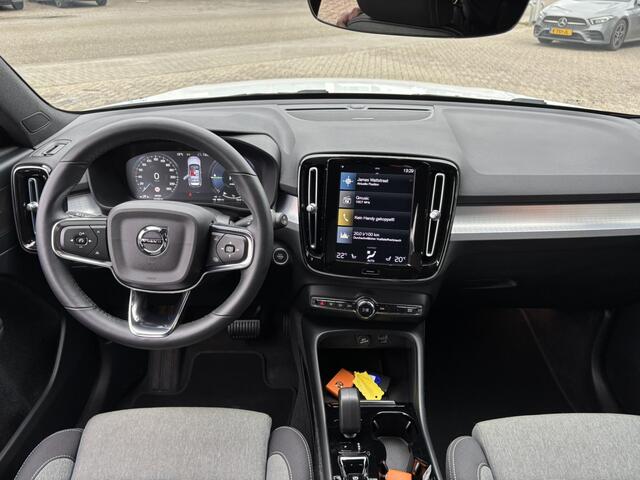 Volvo XC40 1.5 T4 Plug-in hybrid Core Bright / Navi / Elektrische Verstelbare Stoelen / Allseason Banden /
