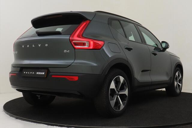 Volvo XC40 B4 (M-HYBRID) PLUS DARK -CAMERA|ADAP.CRUISE|VERW.VOORRUIT|TREKHAAK|HARMAN/KARDON|19"