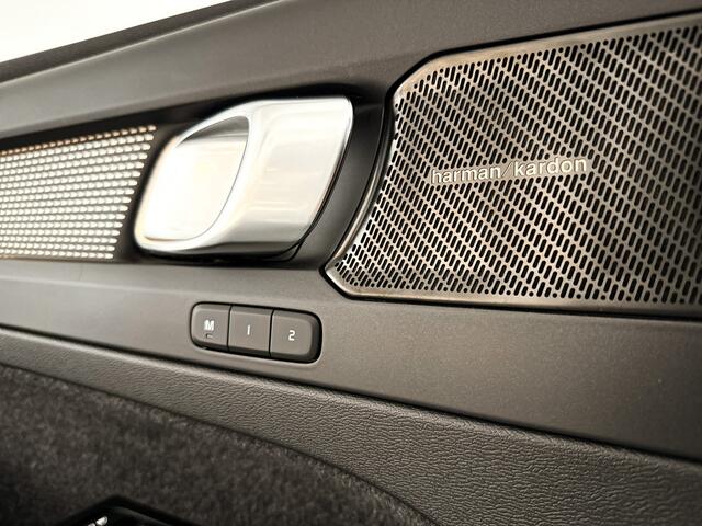 Volvo XC40 Recharge Twin Pro | Panoramadak | 360° camera | Harman Kardon | Stoel- en Stuurverwarming