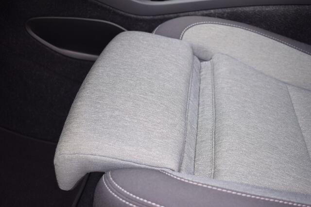 Volvo XC40 2.0 B3 Core Camera | ACC | 4 cilinder! apple carplay | android auto