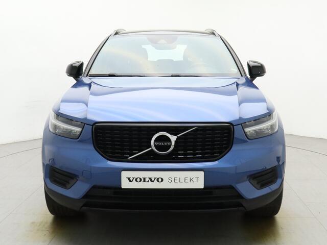 Volvo XC40 T4 R-Design / 19'' / Navigatie / Nubuck / PDC + Camera / Lane Assist / Elektr. Achterklep / On Call / Apple CarPlay /