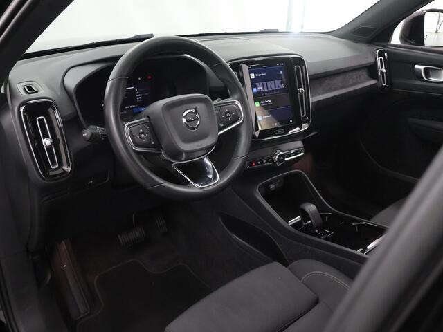 Volvo XC40 Recharge Core | Trekhaak | Navigatie | Parkeercamera | Stoelverwarming | Cruise Control Adaptief |