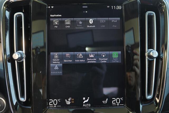 Volvo XC40 T5 Recharge Inscription Panorama/schuifdak - IntelliSafe Assist & Surround - Harman/Kardon audio - 360º Camera - Adaptieve LED koplampen - Verwarmde voorstoelen & stuur - Parkeersensoren voor & achter - Elektr. bedienb. voorstoelen met geheugen links - Dr