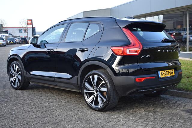 Volvo XC40 Recharge 408Pk AWD R-Design | Carplay | 20'' LMV | Trekhaak | ACC | Elektr. Achterklep | Blis | Keyless
