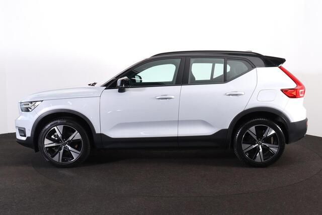 Volvo XC40 Recharge Pro - Panorama/schuifdak - IntelliSafe Assist & Surround - 360º Camera - Harman/Kardon audio - Adaptieve LED koplampen - Verwarmde voorstoelen & stuur - Parkeersensoren voor & achter - Elektr. bedienb. voorstoelen met geheugen links - Draadloze t