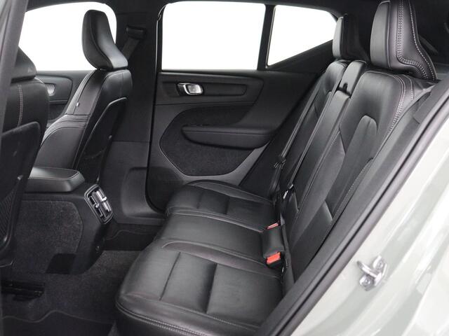 Volvo XC40 Recharge P8 AWD R Design | Warmtepomp | Leder | Stoelverwarming | Harman/Kardon | Adaptive cruise | Camera | Keyless | 19'' | Full LED | Navigatie | Parkeerhulp