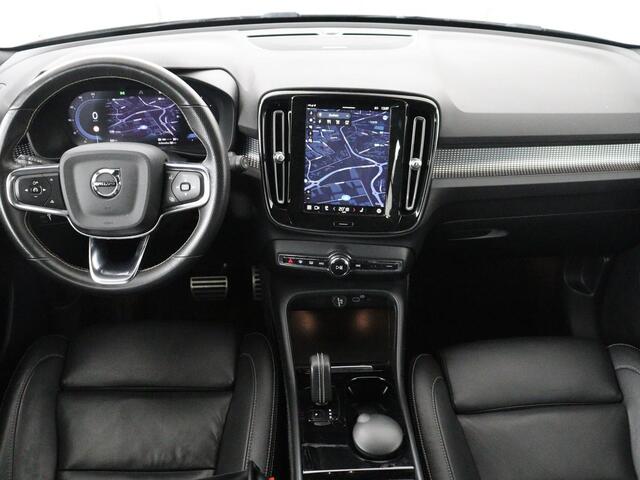 Volvo XC40 Recharge P8 AWD R Design | Warmtepomp | Leder | Stoelverwarming | Harman/Kardon | Adaptive cruise | Camera | Keyless | 19'' | Full LED | Navigatie | Parkeerhulp